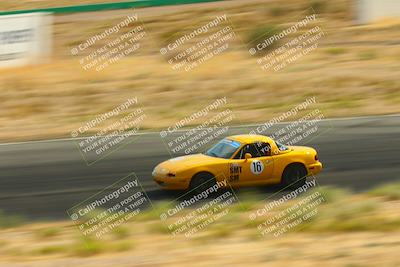 media/May-31-2025-CalClub SCCA (Sat) [[2c1a04e1ee]]/Race/Group 5/Turn 4b/